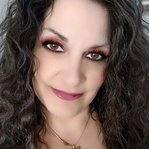 Meet your Posher, Chrissy